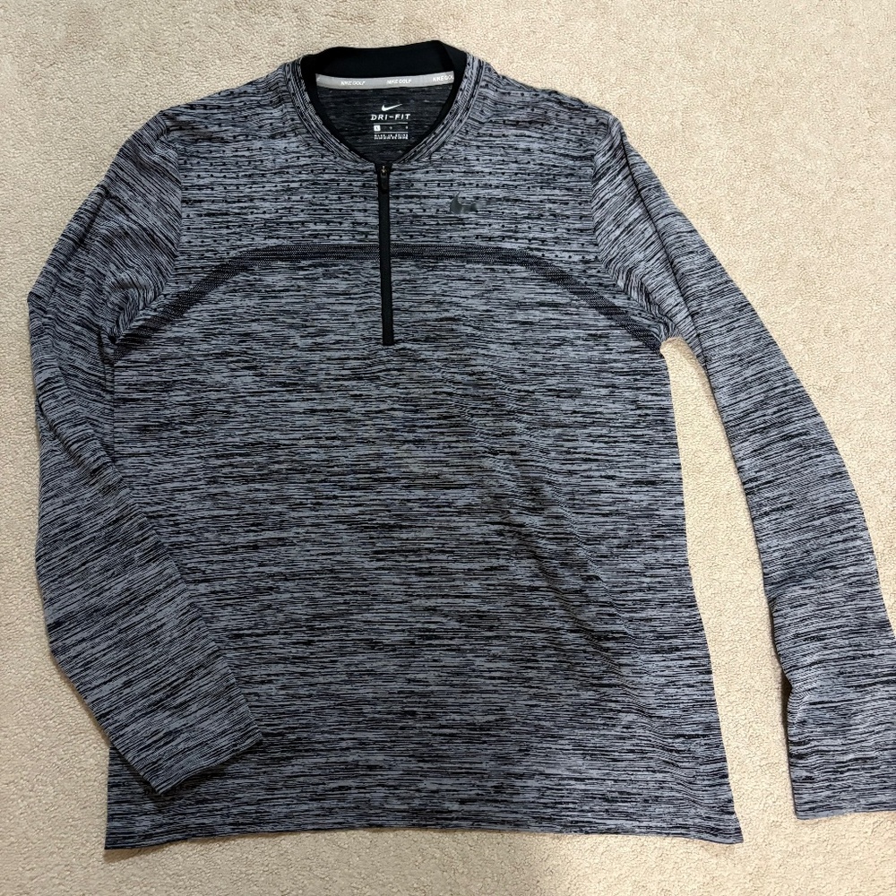 Women’s Nike 1/4 Zip. Size large
